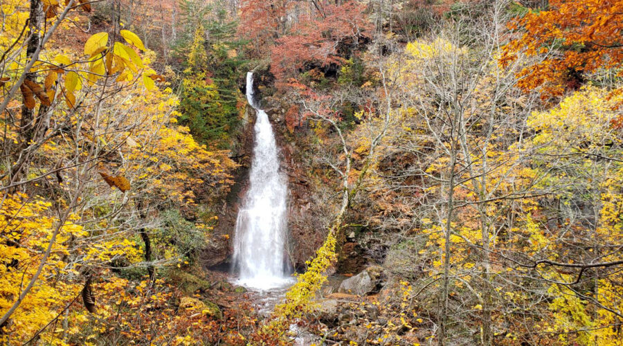 Nantaki Falls is Unbelievably Beautiful in Autumn
