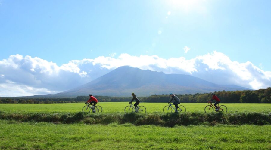 Go cycling through the Towada Hachimantai National Park!